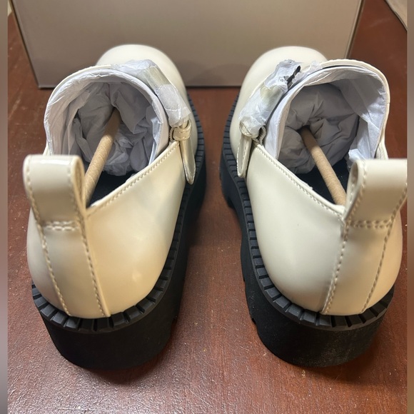 Charles & Keith Women’s White Mary Janes - Picture 4 of 7